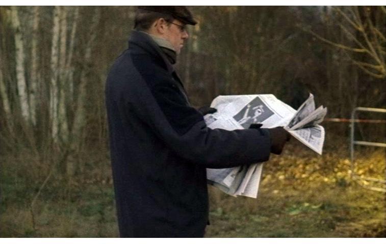  Man with a Newspaper. Clemens v. Wedemeyer`s `Otjezd`. Image courtesy of the author.