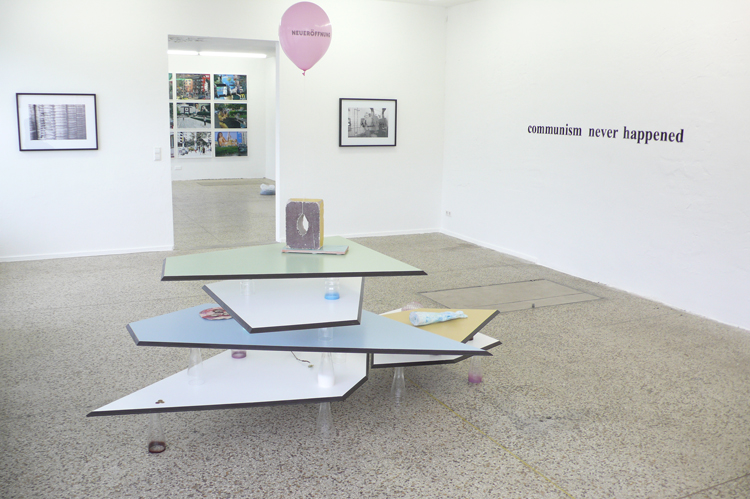 Installation view. Image courtesy of Galerie Feinkost, Berlin.