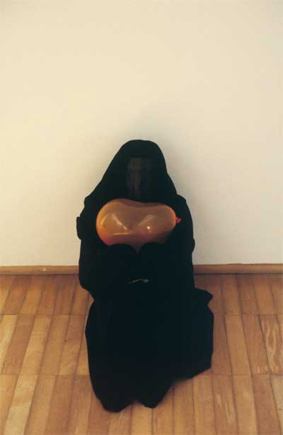  Thinking Object (1999). Photograph courtesy of Róza El-Hassan. 