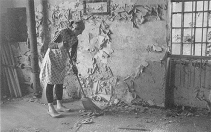 Julita Wojcik, 'To Sweep Up After Textile Workers' / 'Pozamiatac powlokniarkach' (photograph, 2003).