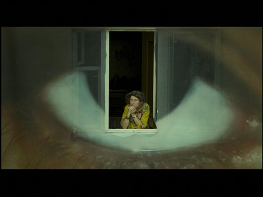 'The Eye in the Ad.' Still from Anna Melikyan's 'Mermaid'. Image courtesy of the author.